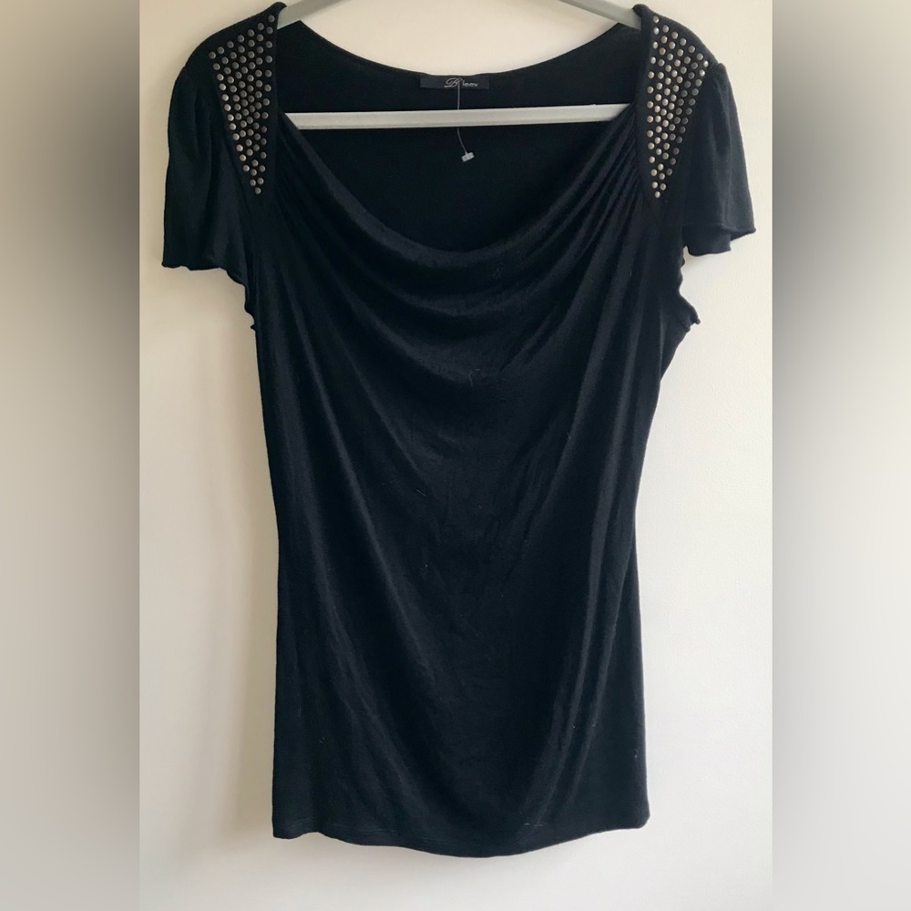 B LEEV RAYON SPANDEX BLEND CAP SLEEVE DRAPED TOP